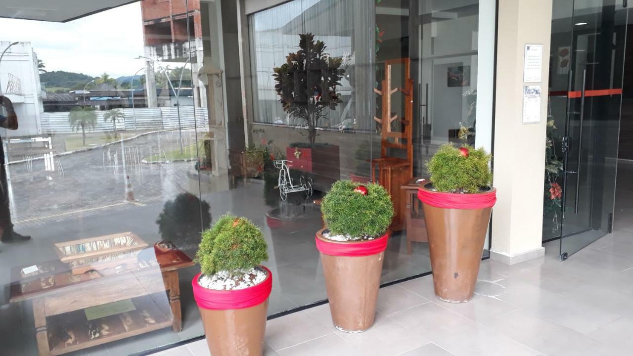 Lindo Flat No Aldeias Das Aguas บาร์ราโดปิไร ภายนอก รูปภาพ
